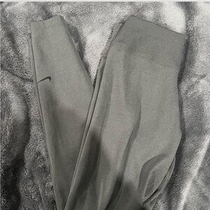 Grey leggings